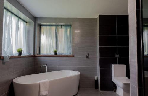 Storwood Villa | Yellowrush Lodge @ Yellowtop