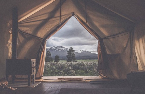 Island Park RV Rental | Yellowstone canvas tent w/ king bed & sleeper sofa