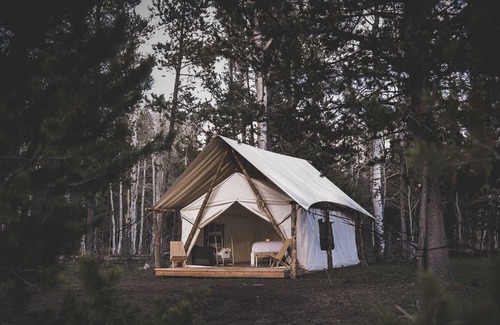 Island Park RV Rental | Yellowstone canvas tent w/ king bed & sleeper sofa
