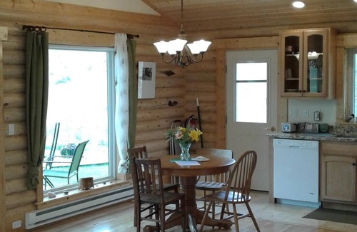 Emigrant Cabin | Yellowstone - Montana Cabin Retreat Sage Cabin - Beauty of Paradise Valley!