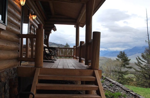 Emigrant Cabin | Yellowstone Mountain Lodge, 20 miles from Yellowstone National Park, sleeps 8