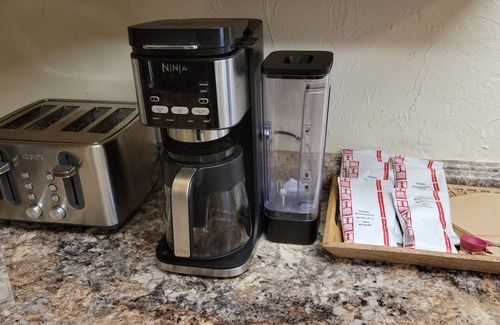 Gardiner House | Yellowstone Street River House 3 Bedroom 2 Bathroom at Yellowstone Park Entrance