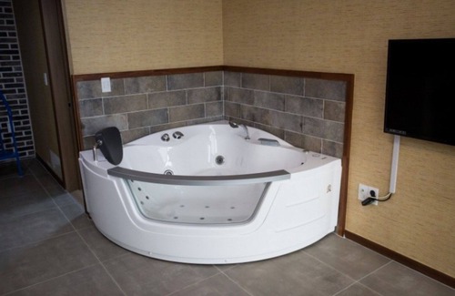 Uljin House | Yeongdeok Bapoom Hill Pension