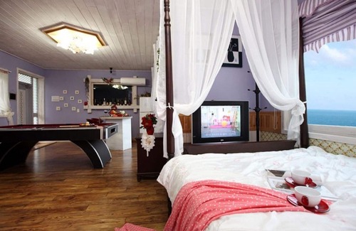 Yeongdeok House | Yeongdeok Hill Pine Pension