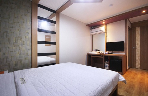 Yeongdeok Hotel | Yeongdeok Show
