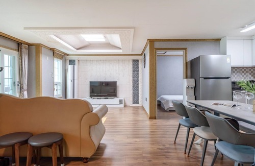 Dolsan-eup House | Yeosu Dulggot Pension