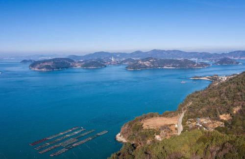 Hamgumi House | Yeosu Geumo Island Village Pension Former Dongbaekgol