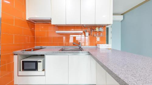 Dolsan-eup House | yeosu seuteimeong