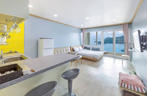 Dolsan-eup House | Yeosu Seuteimeong