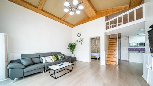 Yeosu House | Yeosu Sky Pension