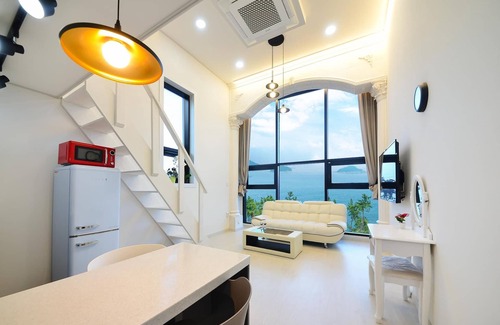 Musilmok House | Yeosu Tivoli Pension