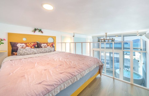 Yeosu House | Yeosu Yegreena Spa Pension