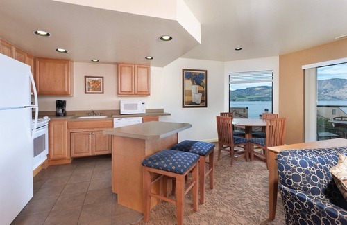 Chelan Resort | Yes . step out into heaven!