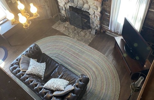 Columbia City Cabin | Yesterday Cabin at Thrice Farms