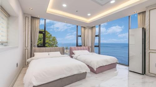 Yeongdeok Villa | yongdeok marryel poolvilla