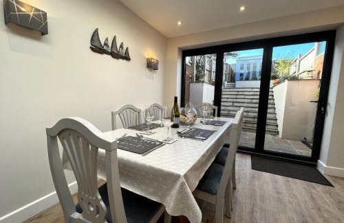 Cowes House | York Street