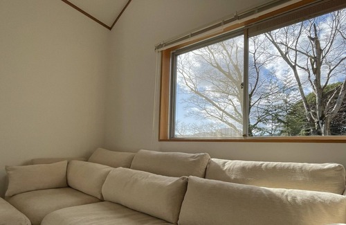 Ito House | You can also have a private villa BBQ surrounded b - Smart House Forest Hills / Ito Shizuoka