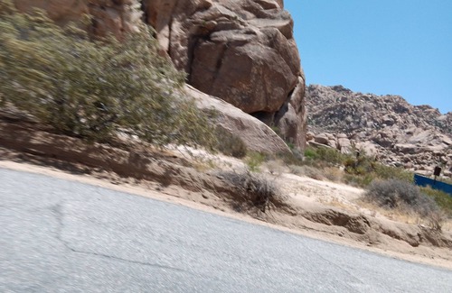 Twentynine Palms House | You will be happy spending time in this house
