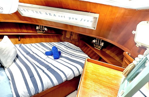 Marathon Boat Rental | You won’t forget your time in this romantic, memorable place. Best place in Keys