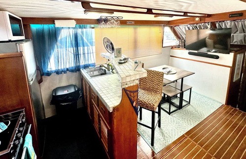 Marathon Boat Rental | You won’t forget your time in this romantic, memorable place. Best place in Keys