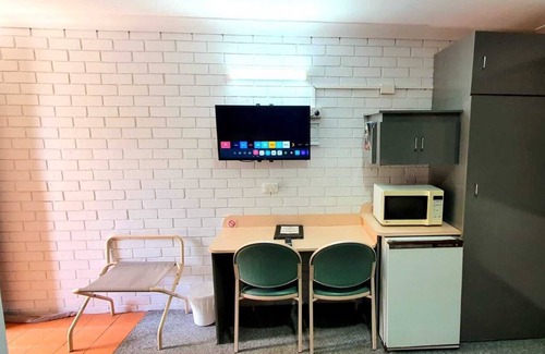 Young Hotel | Young Goldrush Motel