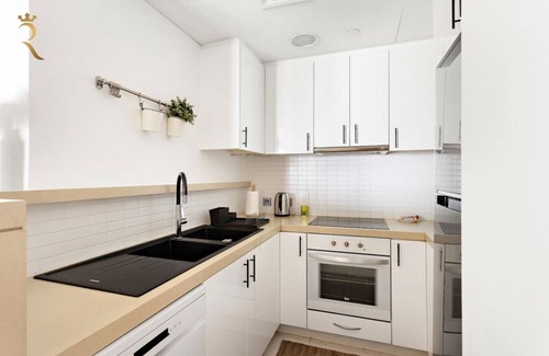 Al Raha Beach Apartment | Your 2BR Oasis in Al Muneera | WiFi & Free Parking