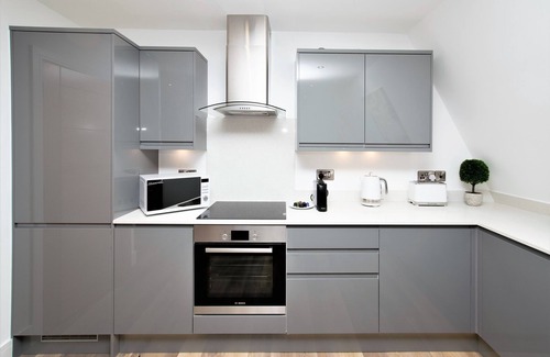 Bristol Villa | Your Apartment | Bristol Rowan Tree - No.7