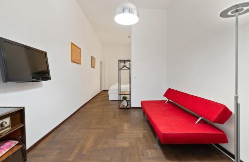 Mitte Apartment | Your Central Urban Retreat