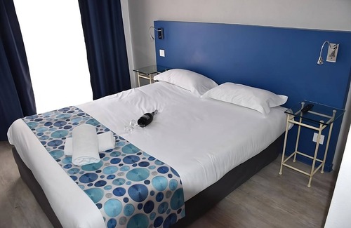 Six-Fours-les-Plages Hotel | Your Dream Getaway in Six Fours Les Plages! Pet-friendly Property!