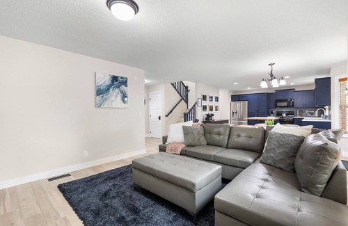 Battle Ground House | Your home away from home.recently renovated, sleeps 9-10!