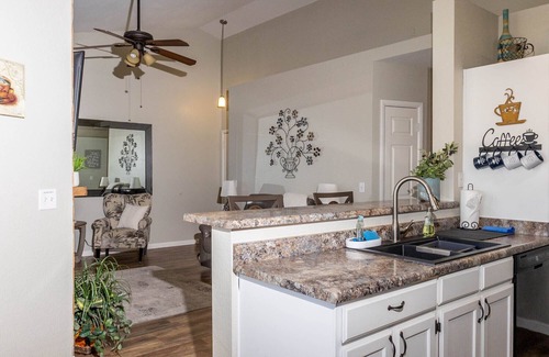 Alta Mesa Community Association Condo | Your Home away from Home, Beautifully Updated in Alta Mesa Châteaux. Mesa AZ