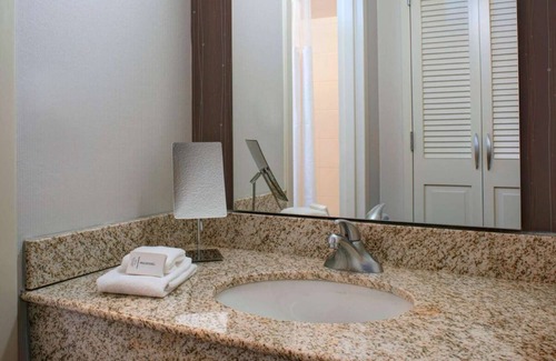 Waldron Hotel | Your Home Away From Home! Pet-Friendly Unit! W/Airport Shuttle Service!