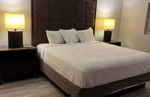 Redwood Hotel | Your home away from home