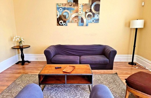 Ralph Bunche House | Your home minutes to Downtown