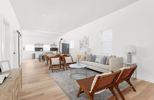 Indianapolis House | Your Indy HQ | Sleeps 7 | Furry Friends Welcome