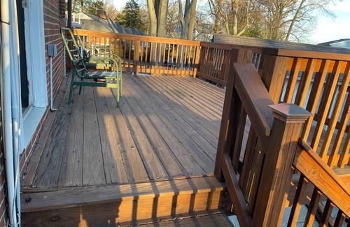 Silver Spring House | YOUR KING-SIZE BED in A Master Bedroom plus 2 SLEEPING SOFAS - WHOLE SUITE 64.