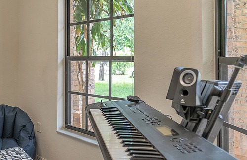 Crystal River House | Your Manatee and Scalloping Adventure Retreat in Crystal River