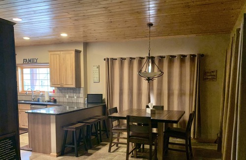 Happy Jack House | Your Mountain Retreat in the Forest!! NO CLEANING FEES!!