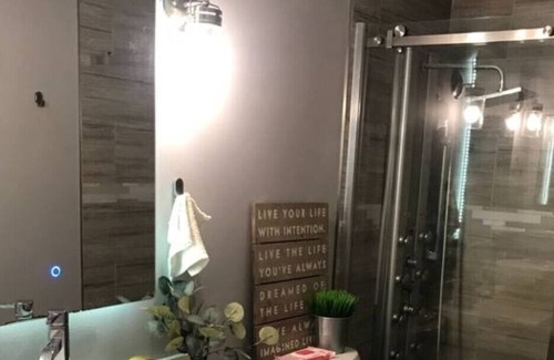 Tamarac Villa | "Your Perfect Retreat: Cozy Room in Fl Near Malls, Beaches, and Freeways!"