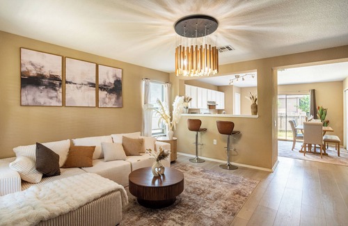McKinney House | Your place Away From home