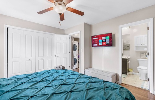 Clarksville House | Your Quiet Carriage Corner Retreat - Perfect for 4 Guests