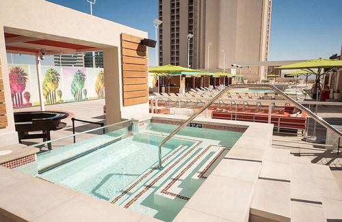 Downtown Las Vegas Hotel | Your Relaxing Getaway Awaits! Free Parking, Rooftop Pool, Near Fremont Street