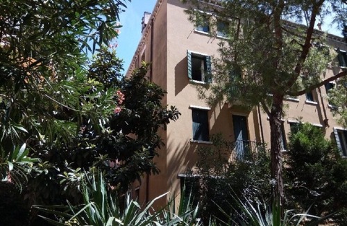 Santa Croce House | Your room in the historic center of Venice.