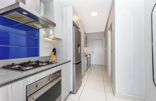 Greater Johannesburg Metropolitan Area Apartment | Your Stylish and Spacious Rosebank Studio