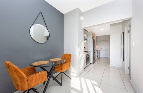 Greater Johannesburg Metropolitan Area Apartment | Your Stylish and Spacious Rosebank Studio