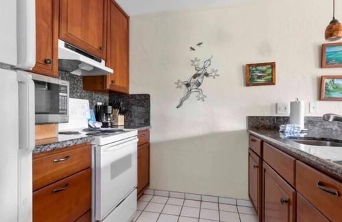 Wailua Apartment | Your Unbeatable Experience! Amazing Suite + Kitchen | Close to Local Attraction