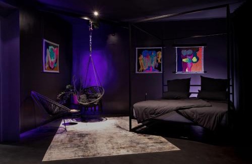 Wrangelkiez Apartment | Your very unique private spa in Berlin Kreuzberg