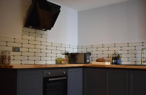 Llanybri House | Yr Hen Beudy, Barn Conversion, Sleeps 4, Dogs Ok