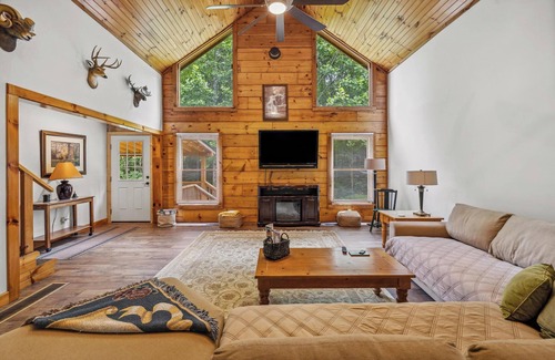 Canton Cabin | Yukon cabin in the woods