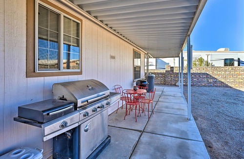 Foothills Cottage | Yuma Vacation Rental w/Yard & Grills!